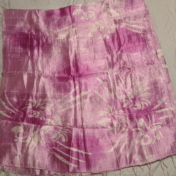 Elegant long Scarf- Silk Crepe Fabric - Picture 3 of 4